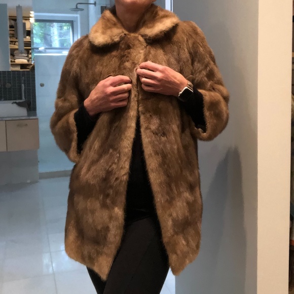 The Most Versatile Fur Coat Ever! - Picture 3 of 16